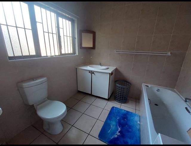 4 BEDROOM HOUSE FOR SALE IN UVONGO